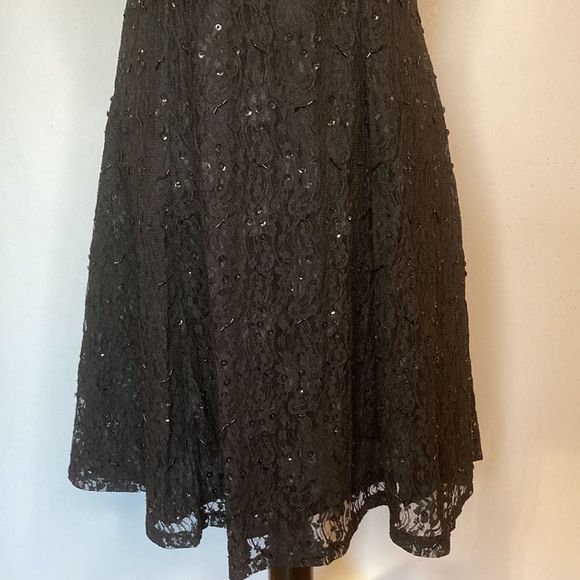 Beaded Drama-Dress Black Lace Sequins Dress - Picture 6 of 14